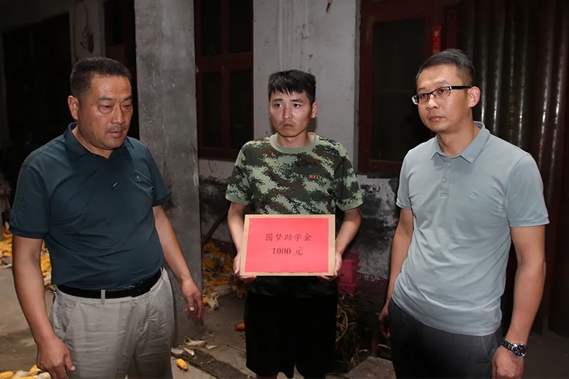 1632792317728228.jpg 640.webp (2).jpg